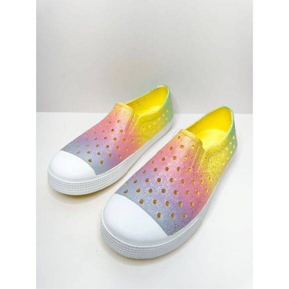 London Fog Girl Shoes Size 3 Rainbow Slip On Casual School Shoes - Picture 2 of 7